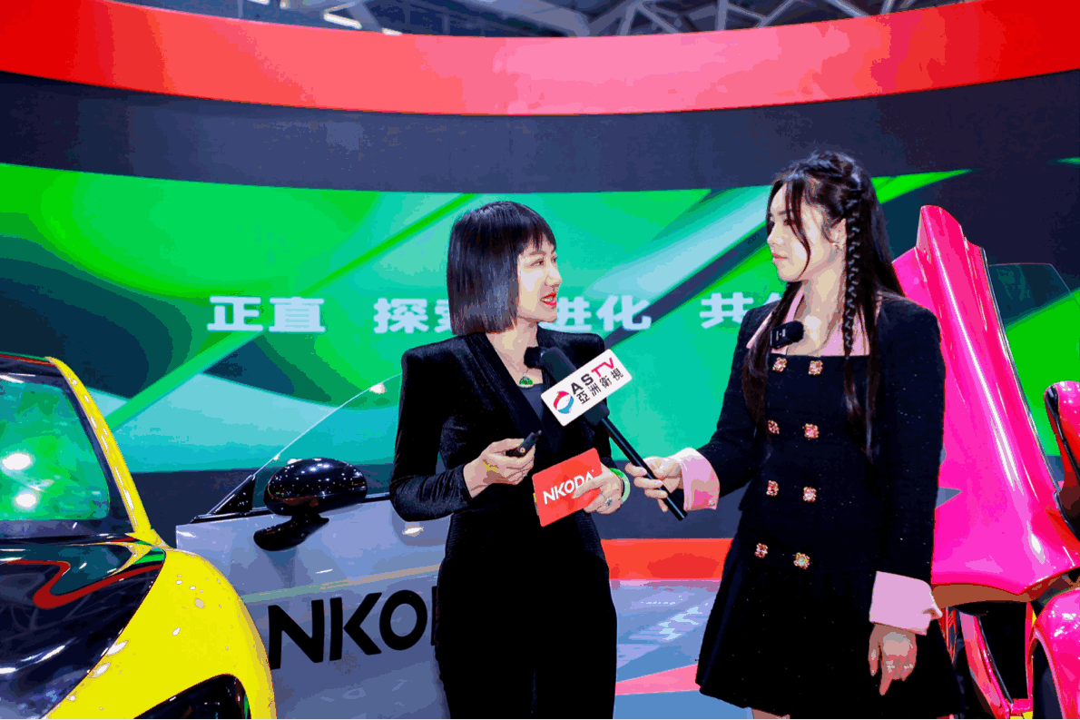 纳科达双核智造领跑 、深圳车展掀汽车膜革新浪潮