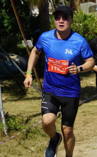 赵原昊：从半月板损伤到铁人三项的蜕变之路