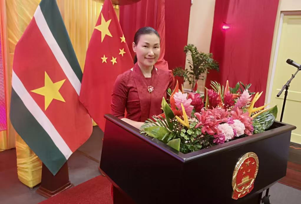 “鲲鹏径”全球铁人传奇之李妙仪——从外交官到铁人健将的非凡篇章