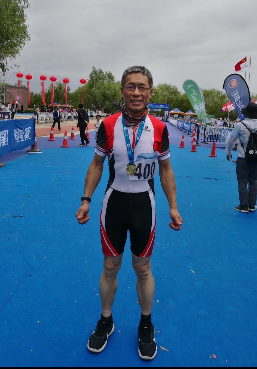 “鲲鹏径”全球铁人传奇之臧士宾：铁三之路，平凡人生的非凡跨越