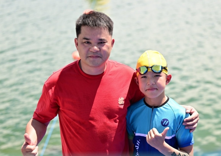 钟浩宇:小铁人冠军的成长故事