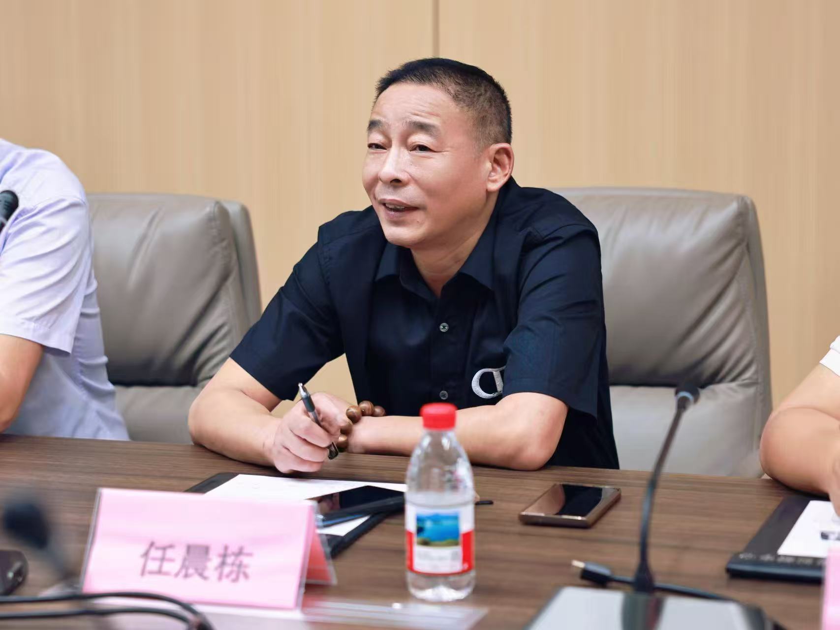 多路行家聚集莞揭创新中心  为孵化企业转型升级谋路径