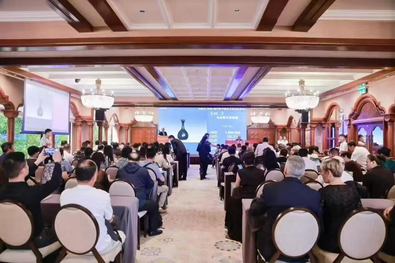 澳门秋拍落槌，万亿古董市场开启黄金时代 ——新<文物保护法>赋能 亚细亚拍卖以“精品哲学”赢得市场