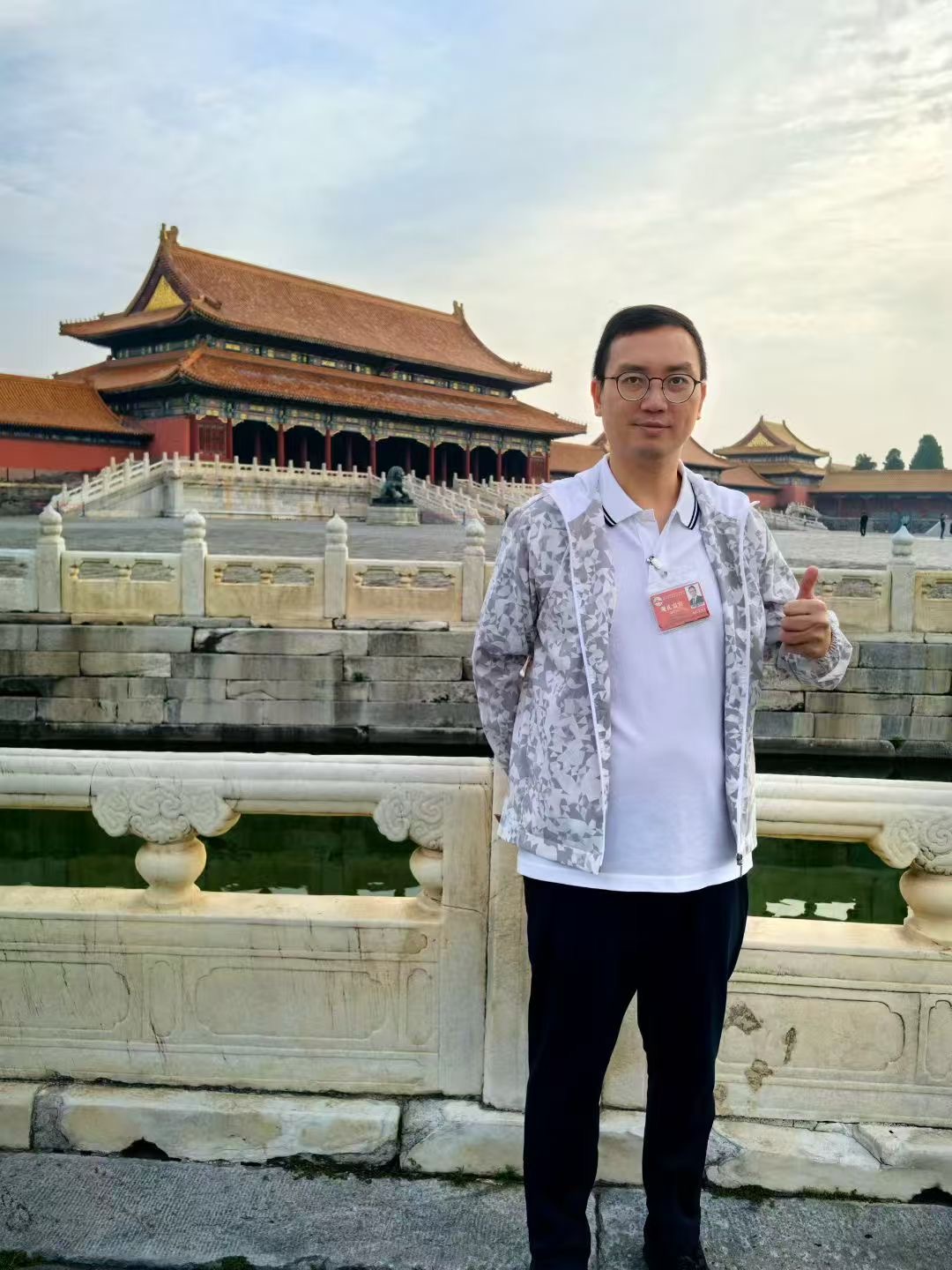 京港同心观盛典 携手共筑强国梦——香港各界热议北京阅兵盛事