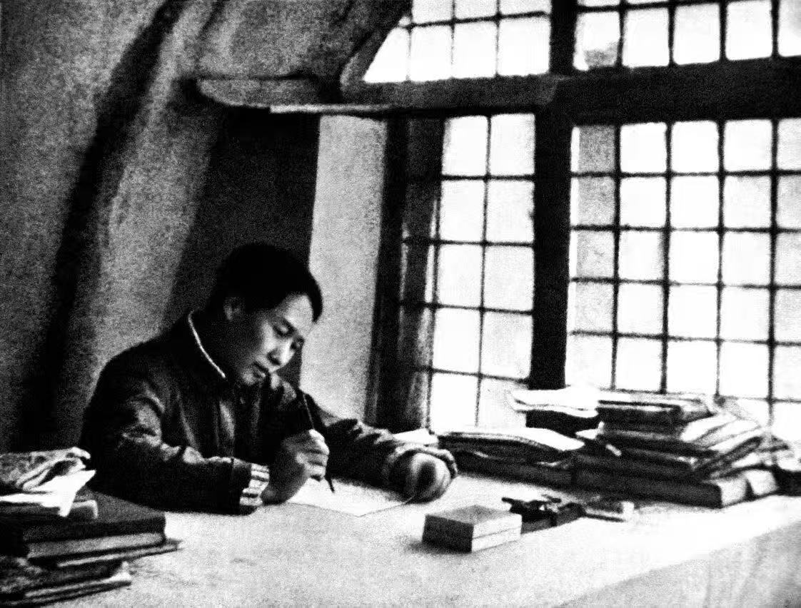 铭记历史 传承精神——纪念抗战胜利80周年主题展首周吸引逾8,000人次到场参观