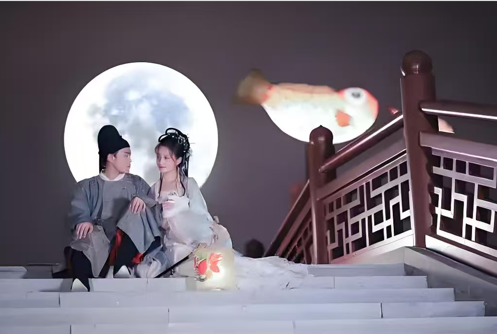 秋风送爽桂香远 人间月圆话中秋——传统佳节承载千年家国团圆情