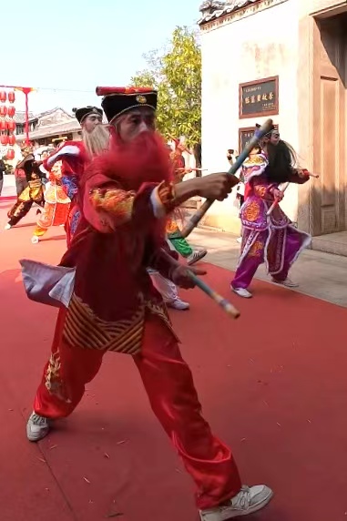 华服邂逅潮汕美食:“亚视华服中国行”启动潮汕美食文化寻觅之旅