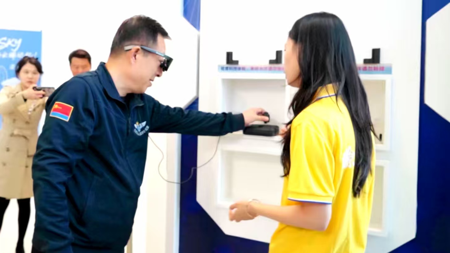 全球首创“瞭望神眼”落地深圳平安金融中心,开启科技观光新时代