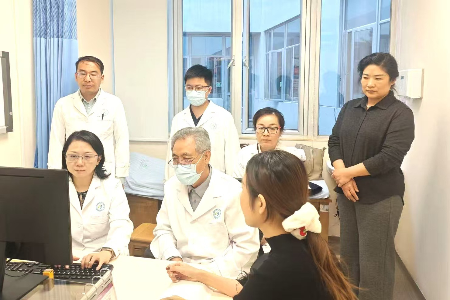 六十年医路仁心:从赤脚医生到全国名中医,陈宝贵的坚守与传承