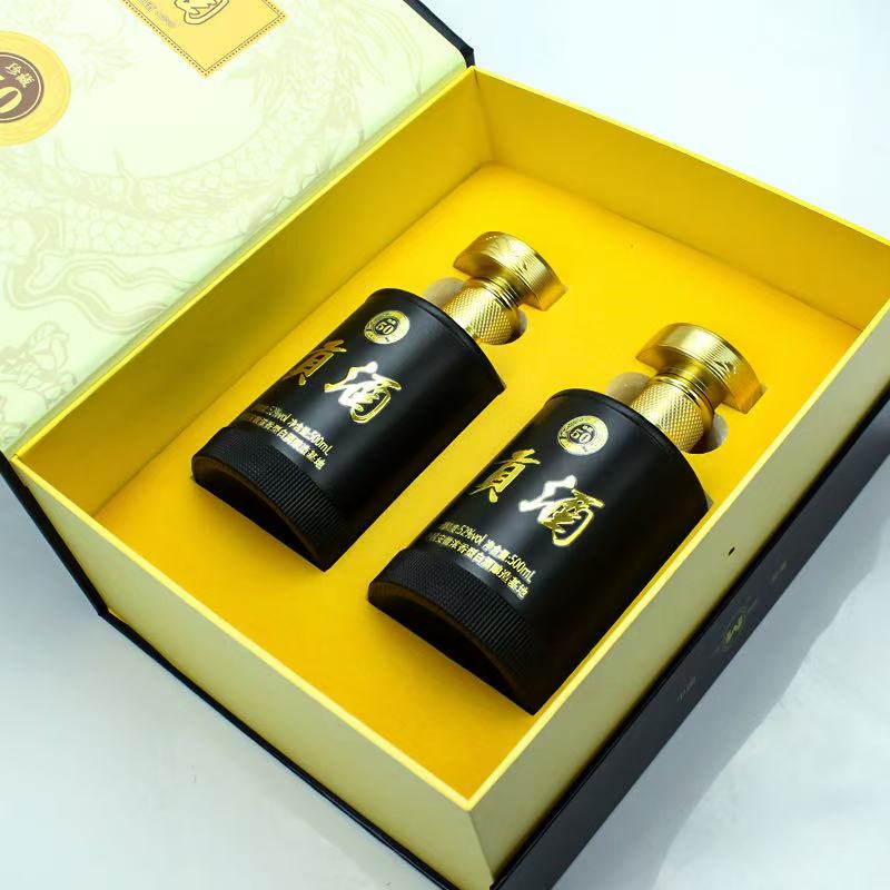 甜而不腻 爽口舒适 尾净余长 浓香型白酒 贡酒   500ml*2瓶礼盒装