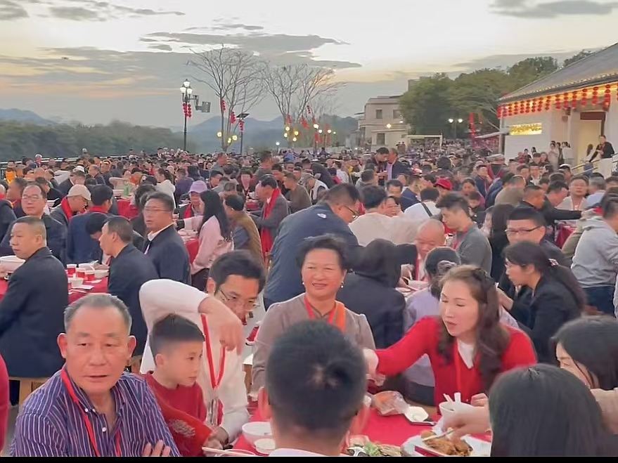 千年古镇焕新韵 客家风情醉游人 ——“请到中国·松口过大年”活动精彩绽放