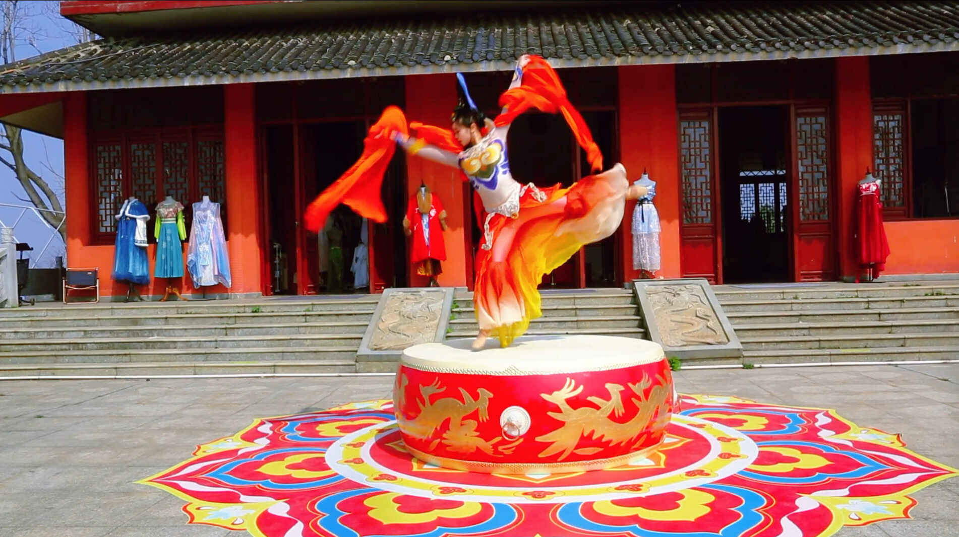 春日来信，邀你共赴凤凰沟“五彩花海”之约