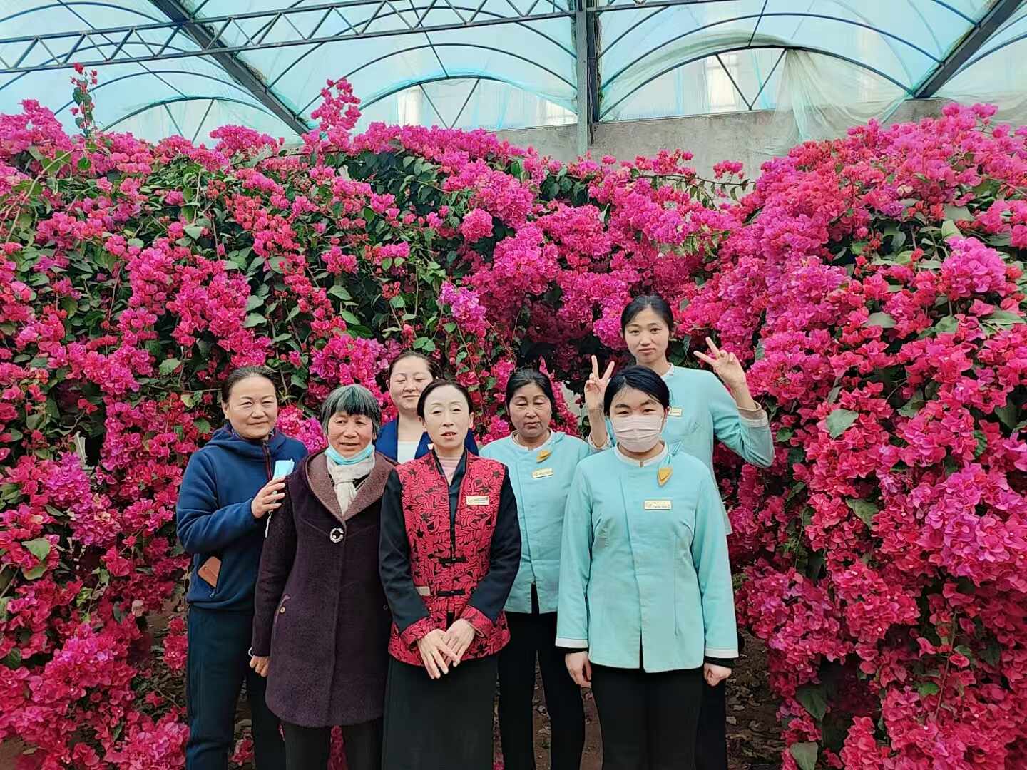 巾帼绽芳华 奋进新征程 莒园大酒店举办庆祝“三八”国际劳动妇女节主题座谈游园活动